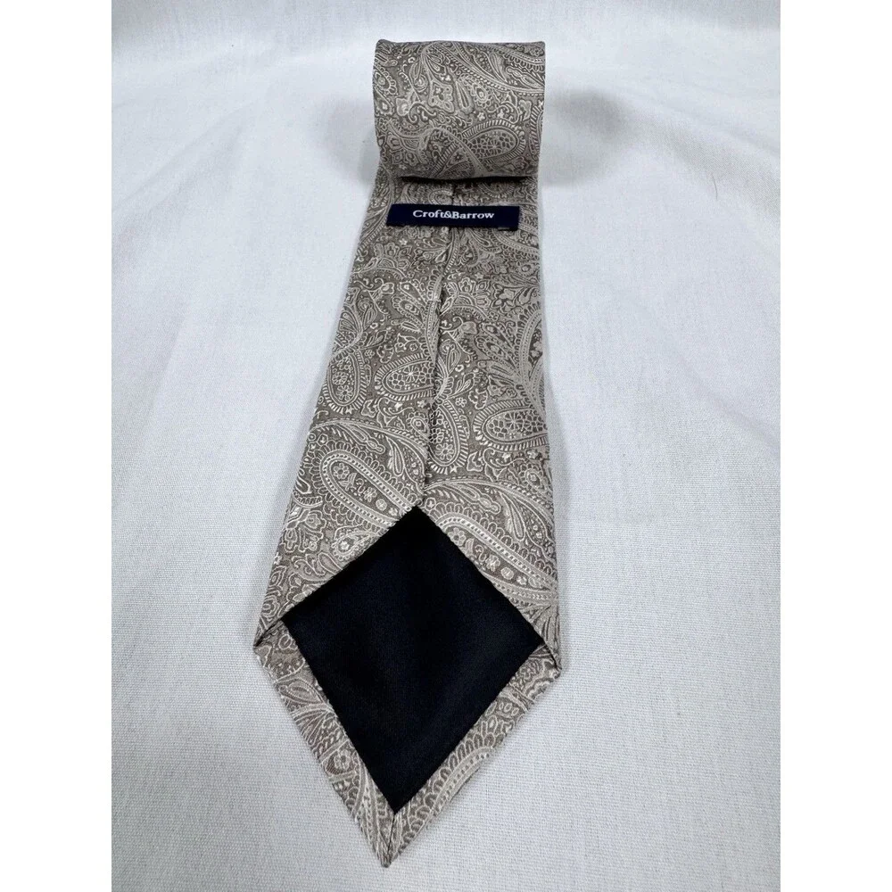 Croft & Barrow 100% Silk Paisley Tie, Silver Gray Jacquard Pointed One Size